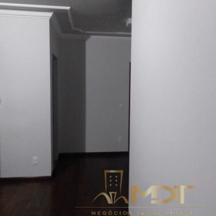 Imagem Casa com 2 Quartos à Venda, 110 m² em Saraiva - Betim