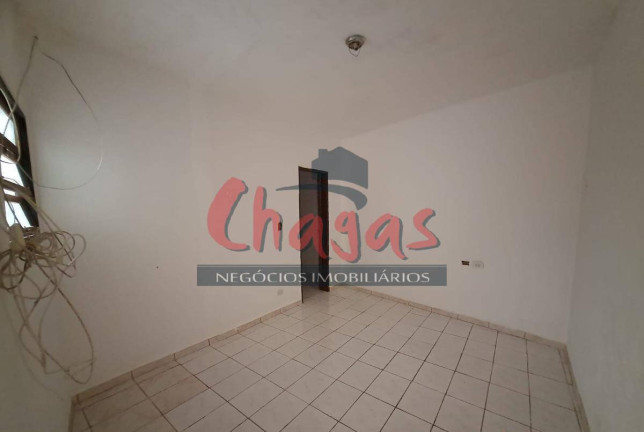 Imagem Casa com 4 Quartos para Alugar, 140 m² em Centro - Caraguatatuba Imagem Casa com 4 Quartos para Alugar, 140 m² em Centro - Caraguatatuba