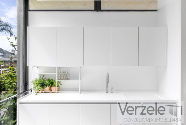 Imagem Casa com 4 Quartos à Venda, 680 m² em Praia Brava - Itajaí