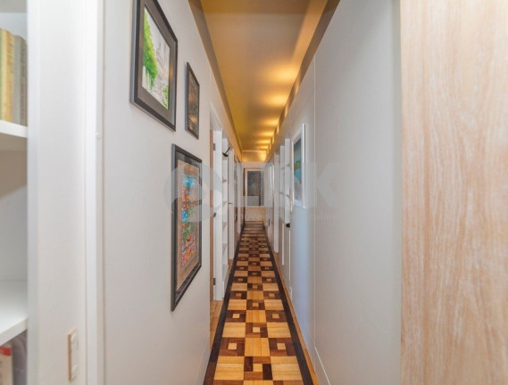 Imagem Apartamento com 3 Quartos à Venda, 190 m² em Moinhos De Vento - Porto Alegre