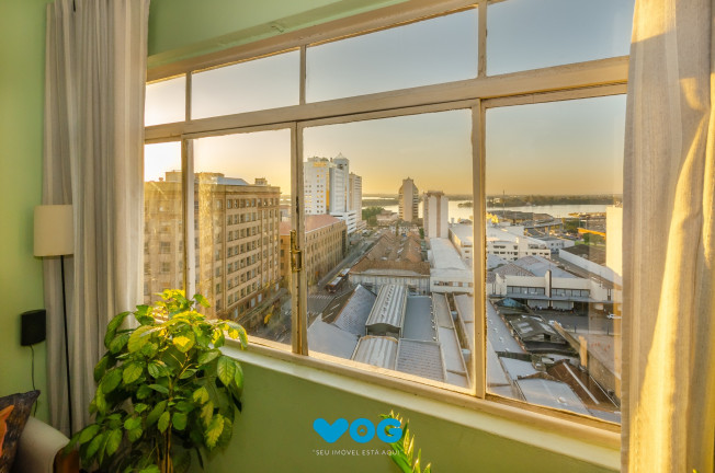 Imagem Imóvel com 3 Quartos à Venda, 98 m² em Centro Histórico - Porto Alegre Imagem Imóvel com 3 Quartos à Venda, 98 m² em Centro Histórico - Porto Alegre