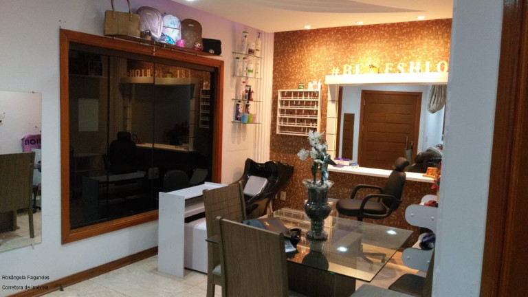Imagem Casa com 2 Quartos à Venda, 90 m² em Santa Teresa - Poços De Caldas Imagem Casa com 2 Quartos à Venda, 90 m² em Santa Teresa - Poços De Caldas