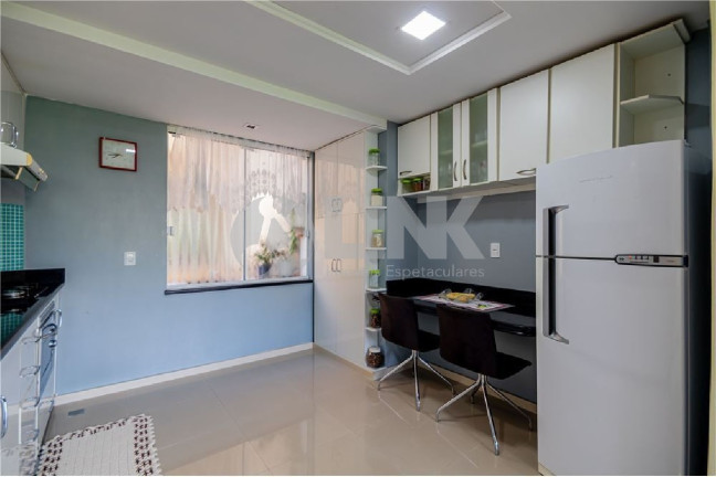 Imagem Apartamento com 3 Quartos à Venda, 94 m² em Petrópolis - Porto Alegre Imagem Apartamento com 3 Quartos à Venda, 94 m² em Petrópolis - Porto Alegre