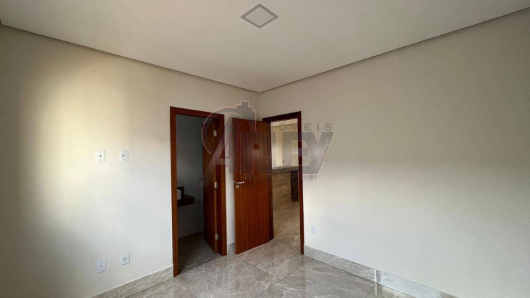 Imagem Casa com 3 Quartos à Venda, 260 m² em Jardim Primavera - Montes Claros Imagem Casa com 3 Quartos à Venda, 260 m² em Jardim Primavera - Montes Claros