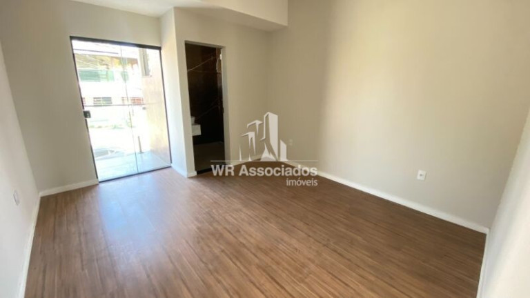 Imagem Casa com 3 Quartos à Venda, 230 m²