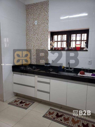 Imagem Casa com 4 Quartos à Venda, 300 m² em Jardim Estoril - Bauru Imagem Casa com 4 Quartos à Venda, 300 m² em Jardim Estoril - Bauru