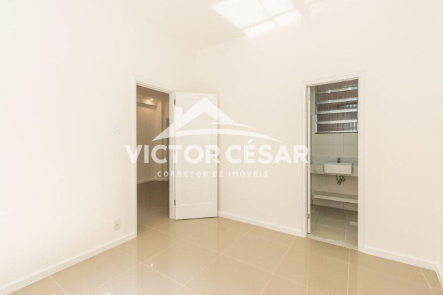 Imagem Apartamento com 1 Quarto à Venda, 43 m² em Copacabana - Rio De Janeiro Imagem Apartamento com 1 Quarto à Venda, 43 m² em Copacabana - Rio De Janeiro