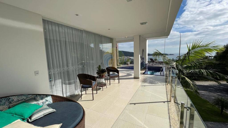 Imagem Casa com 4 Quartos à Venda, 11.500 m² em Centro - Bombinhas