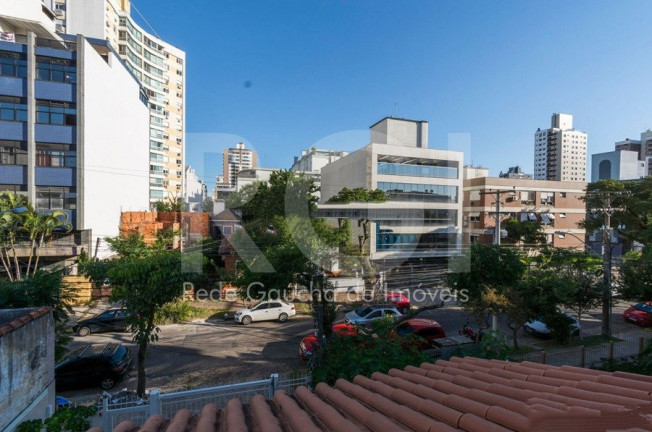 Imagem Casa com 3 Quartos à Venda, 250 m² em Menino Deus - Porto Alegre Imagem Casa com 3 Quartos à Venda, 250 m² em Menino Deus - Porto Alegre