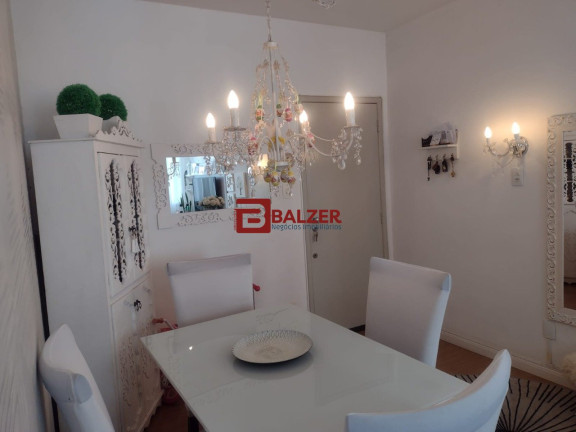 Imagem Apartamento com 2 Quartos à Venda, 66 m² em Centro - Florianópolis