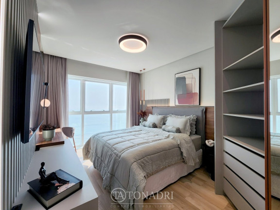 Imagem Imóvel com 4 Quartos à Venda, 277 m² em Centro - Balneário Camboriú Imagem Imóvel com 4 Quartos à Venda, 277 m² em Centro - Balneário Camboriú