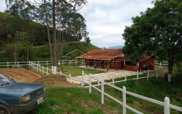 Imagem Imóvel com 3 Quartos à Venda, 200 m² em Zona Norte - São José Dos Campos Imagem Imóvel com 3 Quartos à Venda, 200 m² em Zona Norte - São José Dos Campos