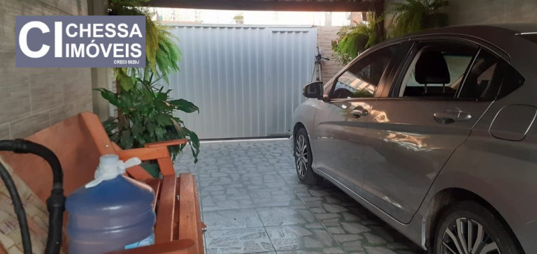Imagem Casa com 2 Quartos à Venda, 200 m² em Espinheiros - Itajaí