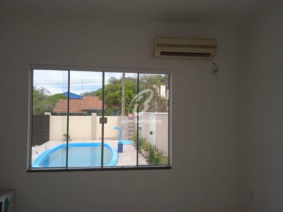 Imagem Sobrado com 4 Quartos para Temporada, em Canto Grande - Bombinhas Imagem Sobrado com 4 Quartos para Temporada, em Canto Grande - Bombinhas