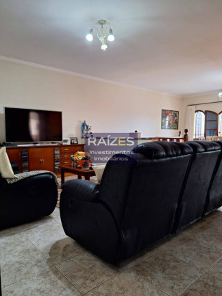 Imagem Casa com 3 Quartos à Venda, 250 m² em Bragança Paulista