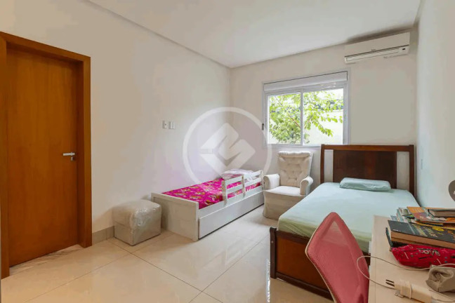 Imagem Casa com 4 Quartos à Venda, 348 m² em Residencial Alphaville Flamboyant - Goiânia Imagem Casa com 4 Quartos à Venda, 348 m² em Residencial Alphaville Flamboyant - Goiânia