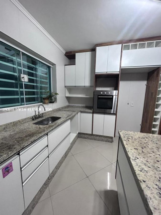 Imagem Casa com 3 Quartos à Venda, 175 m² em Vila Carioca - Guarulhos Imagem Casa com 3 Quartos à Venda, 175 m² em Vila Carioca - Guarulhos