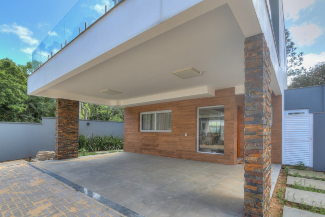 Imagem Casa de Condomínio com 3 Quartos à Venda, 300 m² em Ipanema - Porto Alegre