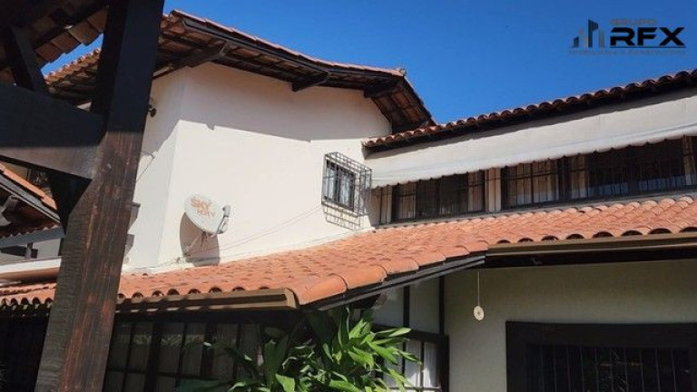 Imagem Casa com 5 Quartos à Venda, 210 m² em Piratininga - Niterói