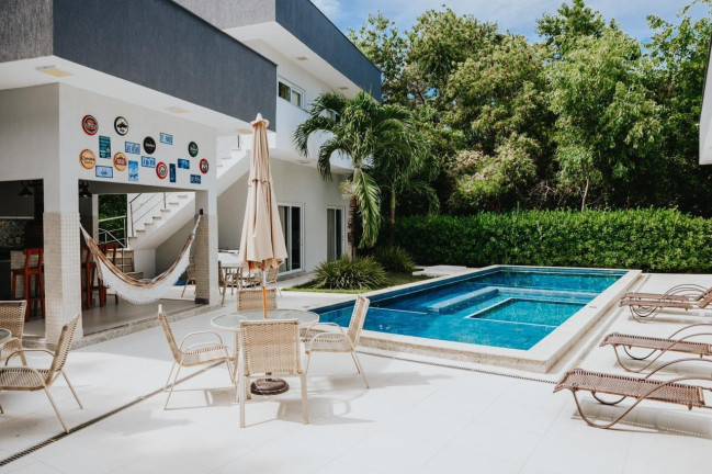 Casa com 8 Quartos à Venda, 467 m² em Itacimirim (monte Gordo) - Camaçari