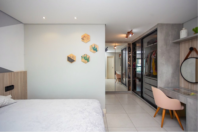 Imagem Apartamento com 2 Quartos à Venda, 157 m² em Alto Da Rua Xv - Curitiba