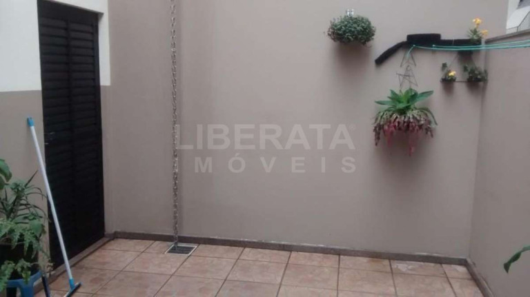 Imagem Sobrado com 3 Quartos à Venda, 154 m² em Centro - Navegantes Imagem Sobrado com 3 Quartos à Venda, 154 m² em Centro - Navegantes