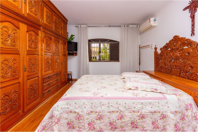 Imagem Casa com 4 Quartos à Venda, 274 m² Imagem Casa com 4 Quartos à Venda, 274 m²