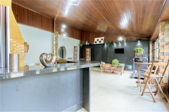 Imagem Casa com 3 Quartos à Venda, 189 m² em Barreirinha - Curitiba Imagem Casa com 3 Quartos à Venda, 189 m² em Barreirinha - Curitiba