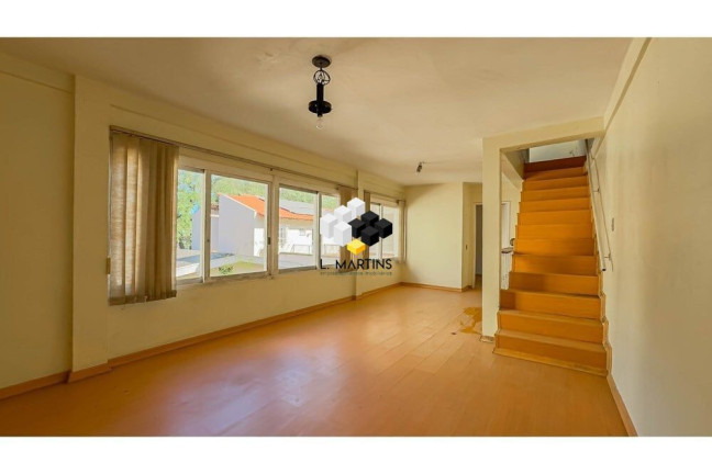 Imagem Casa com 4 Quartos à Venda, 245 m² em Petrópolis - Porto Alegre Imagem Casa com 4 Quartos à Venda, 245 m² em Petrópolis - Porto Alegre