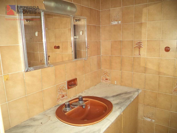 Imagem Casa com 4 Quartos à Venda, 312 m² em Candelária - Natal