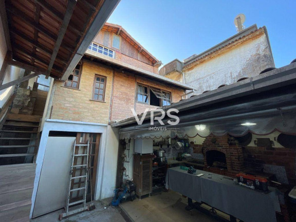 Imagem Casa com 3 Quartos à Venda, 250 m² em Granja Guarani - Teresópolis