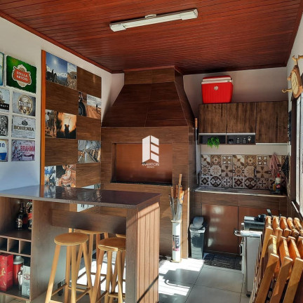 Imagem Casa com 3 Quartos à Venda, 225 m² em Tancredo Neves - Santa Maria