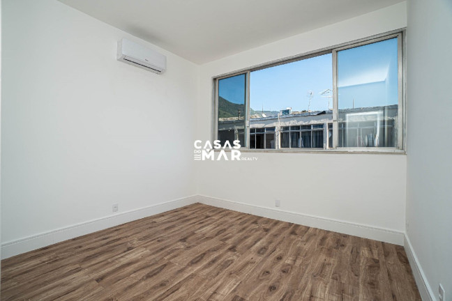 Imagem Imóvel com 4 Quartos à Venda, 130 m² em Barra Da Tijuca - Rio De Janeiro Imagem Imóvel com 4 Quartos à Venda, 130 m² em Barra Da Tijuca - Rio De Janeiro