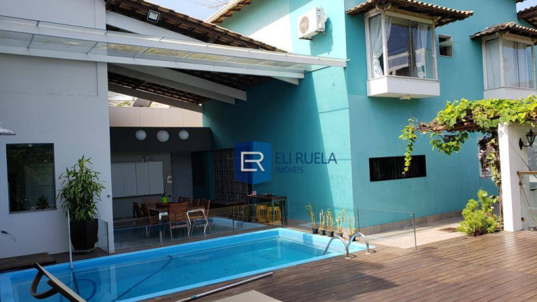 Imagem Casa com 3 Quartos à Venda, 270 m² em Cocal - Vila Velha