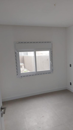 Imagem Sobrado com 4 Quartos à Venda, 199 m² em Araçá - Capao Da Canoa