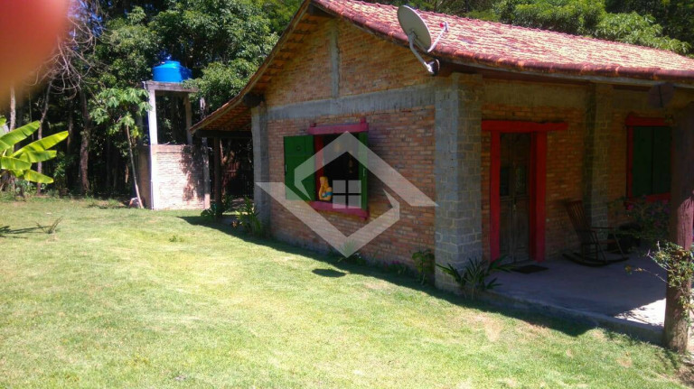 Casa com 3 Quartos à Venda, 3.285 m² em Parque São Clemente - Nova Friburgo