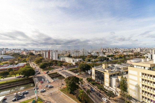 Imagem Imóvel com 2 Quartos à Venda, 152 m² em Menino Deus - Porto Alegre