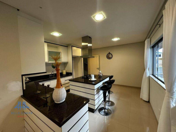 Imagem Casa com 5 Quartos à Venda, 329 m² em Itacorubi - Florianópolis Imagem Casa com 5 Quartos à Venda, 329 m² em Itacorubi - Florianópolis