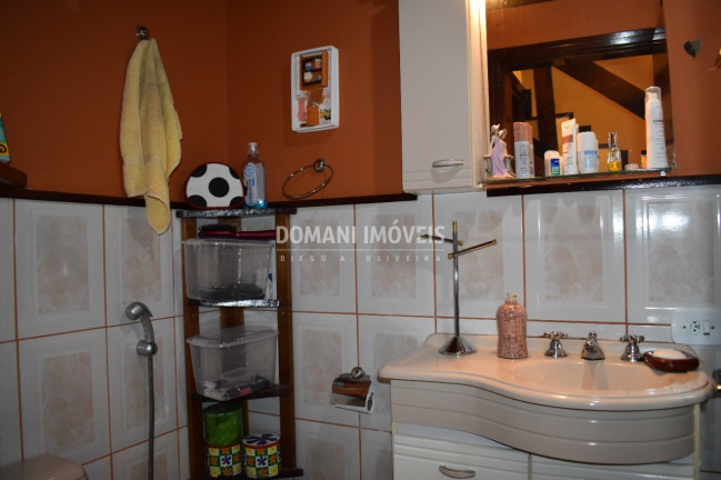 Imagem Casa com 2 Quartos à Venda, 215 m² em Região Do Toriba - Campos Do Jordão Imagem Casa com 2 Quartos à Venda, 215 m² em Região Do Toriba - Campos Do Jordão