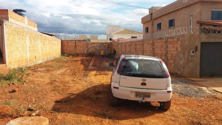Imagem Terreno à Venda, 255 m² em Guaruja - Montes Claros Imagem Terreno à Venda, 255 m² em Guaruja - Montes Claros