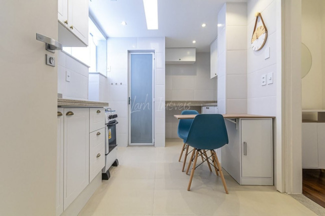 Imagem Apartamento com 2 Quartos à Venda, 80 m² em Copacabana - Rio De Janeiro