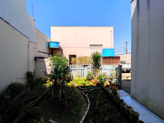 Imagem Casa com 4 Quartos à Venda, 235 m² em Portão - Curitiba