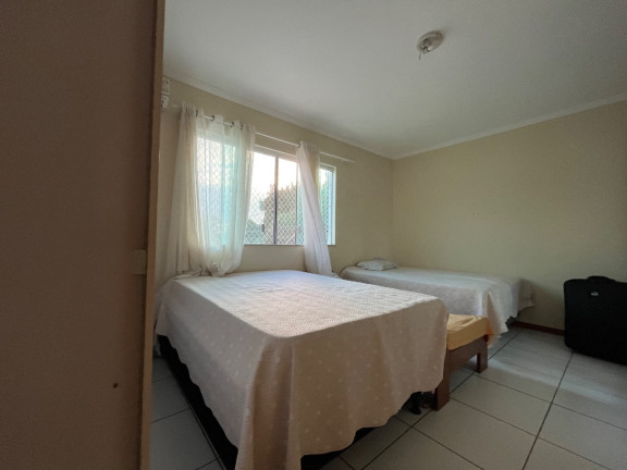 Imagem Casa com 4 Quartos à Venda, 180 m² em Buraquinho - Lauro De Freitas Imagem Casa com 4 Quartos à Venda, 180 m² em Buraquinho - Lauro De Freitas
