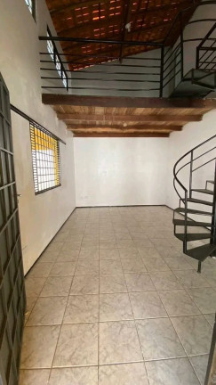 Imagem Casa com 3 Quartos à Venda, 385 m² em Santa Lia - Teresina Imagem Casa com 3 Quartos à Venda, 385 m² em Santa Lia - Teresina
