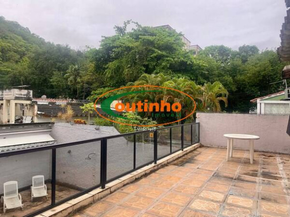 Imagem Casa com 4 Quartos à Venda, 400 m² em Grajaú - Rio De Janeiro Imagem Casa com 4 Quartos à Venda, 400 m² em Grajaú - Rio De Janeiro