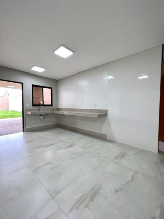 Imagem Sobrado com 4 Quartos à Venda, 160 m² em Vila Rosa - Goiânia