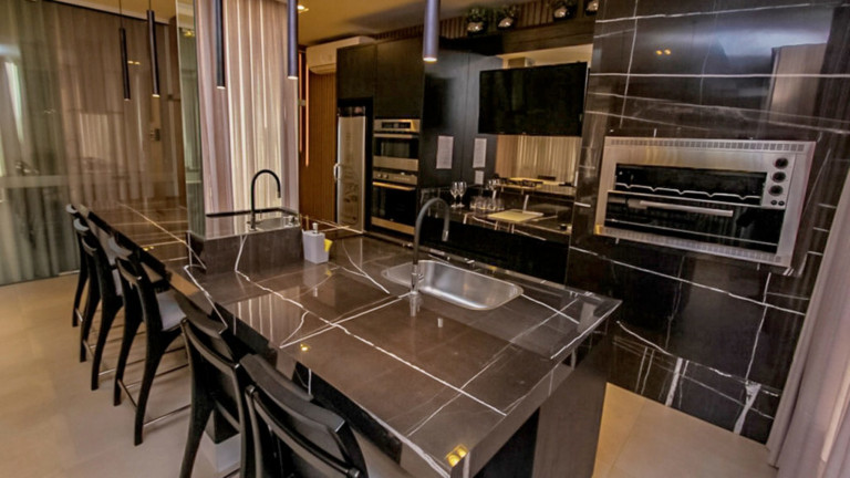 Imagem Imóvel com 3 Quartos à Venda, 180 m² em Cabeçudas - Itajaí
