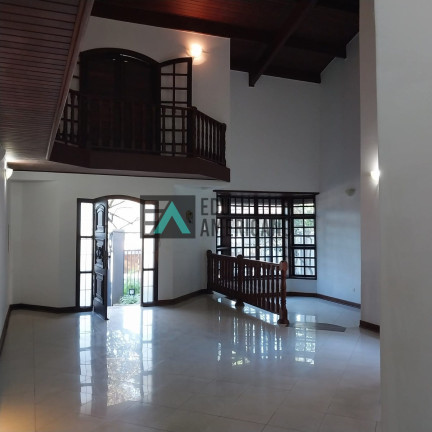 Imagem Casa com 4 Quartos à Venda, 355 m² em Retiro Das Fontes - Atibaia Imagem Casa com 4 Quartos à Venda, 355 m² em Retiro Das Fontes - Atibaia