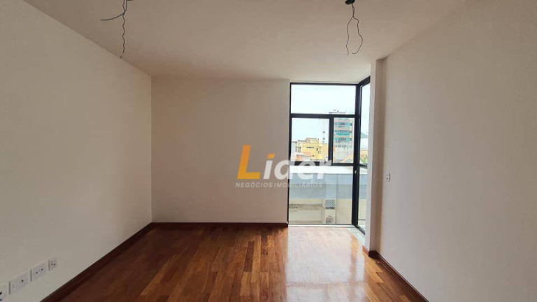 Imagem Casa com 3 Quartos à Venda, 238 m² em Aeroporto - Juiz De Fora Imagem Casa com 3 Quartos à Venda, 238 m² em Aeroporto - Juiz De Fora