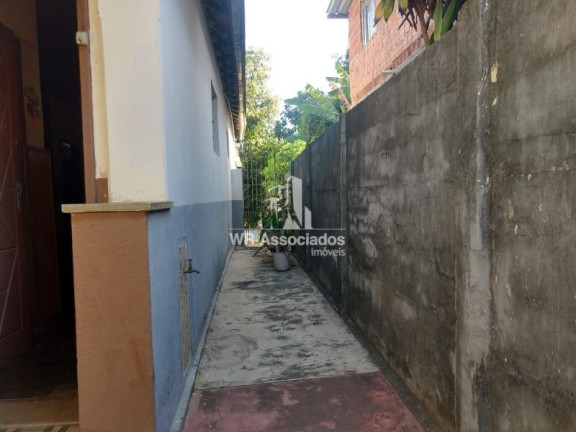Imagem Casa com 3 Quartos à Venda, 234 m²
